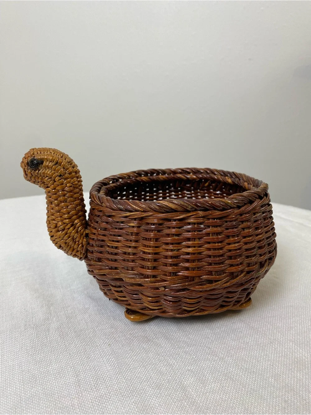 Vintage Wicker/Woven Turtle Basket